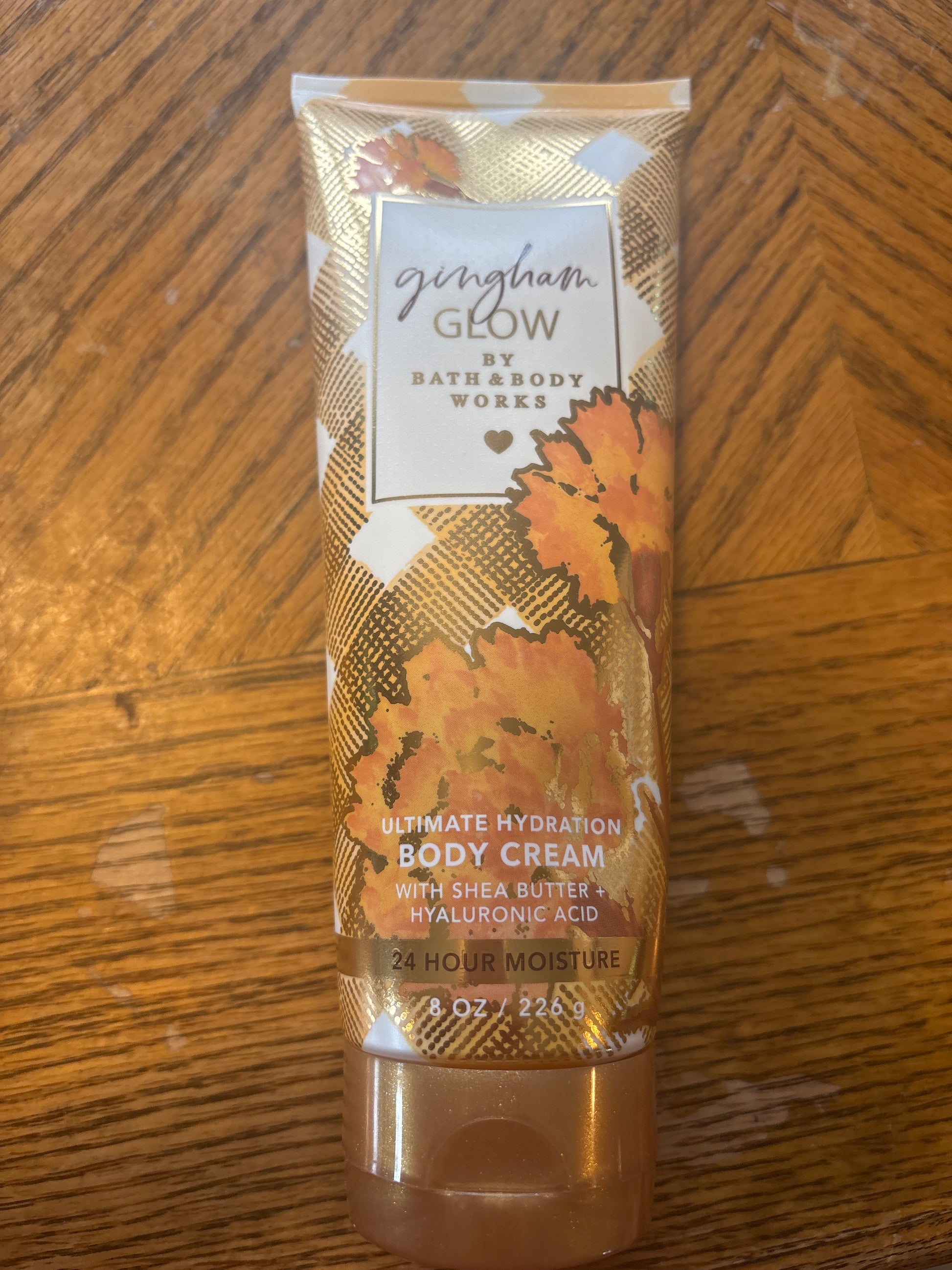 Gingham Glow Ultimate Hyrdation body cream